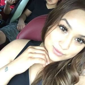 Meet your Posher, Carla